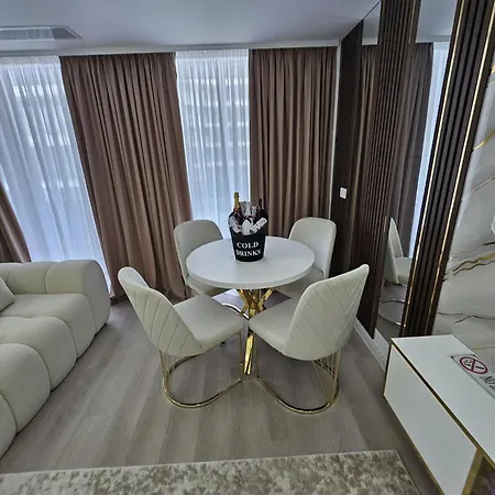 Luxury Prima Linie La Mare White Titanic Navodari